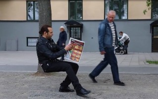 恶搞路人合照视频，恶搞路人合照视频大全