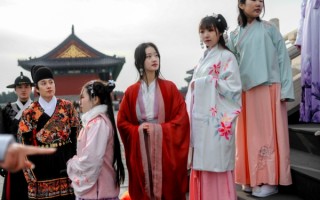 袍子汉服穿搭图片男装，袍子汉服穿搭图片男装大全